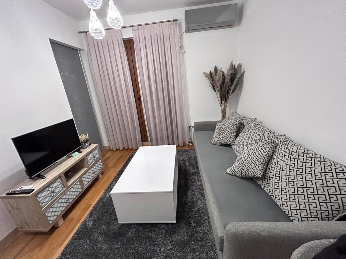 Apartments Empire - Adora Flatiron Skopje Eksteriør billede