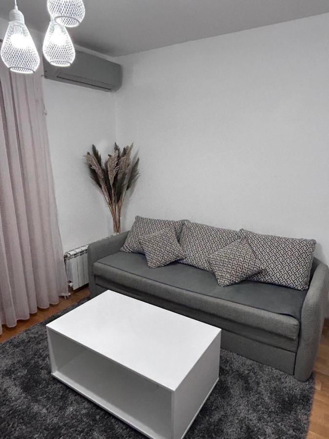 Apartments Empire - Adora Flatiron Skopje Eksteriør billede